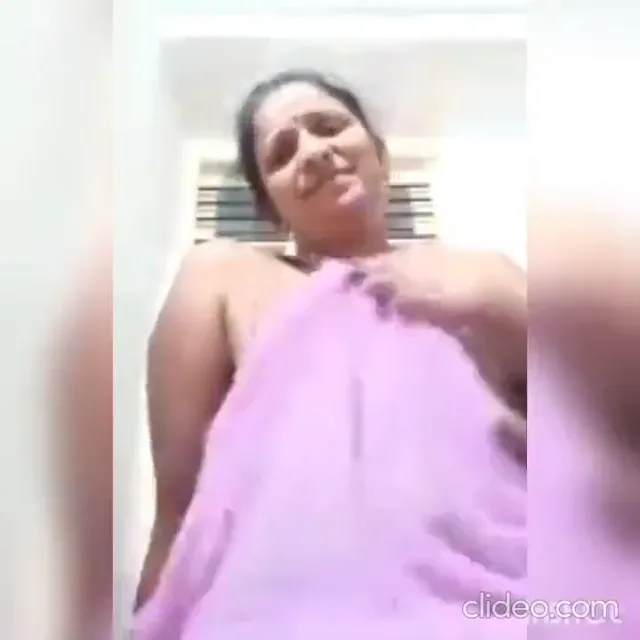 वीडियो कॉल पर वनिता आंटी ने ब्लाउज खोलकर बड़े स्तन दिखाए देसी आंटी एमएमएस — screenshot 3