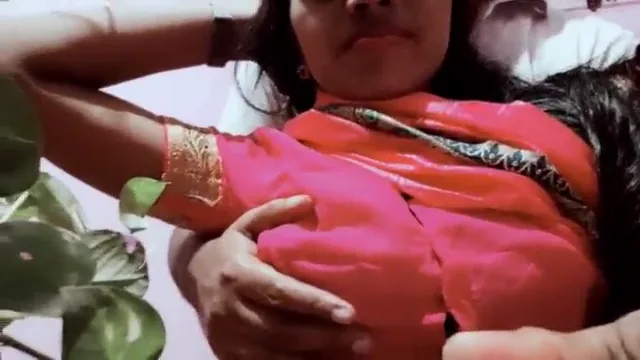 भाभी ने पडोसी के बड़े लंड का पूरा मजा लिया देसी चुदाई वाली वीडियो — screenshot 2