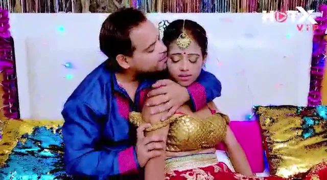 इंदौर वाले देसी पति पत्नी की सुहागरात में जोरदार चूत चुदाई हिंदी बीएफ वीडियो — screenshot 3
