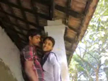 कॉलेज गर्ल ने बॉयफ्रेंड से खड़े खड़े जोरदार चुदाई करवाई देसी एमएमएस वीडियो — screenshot 4