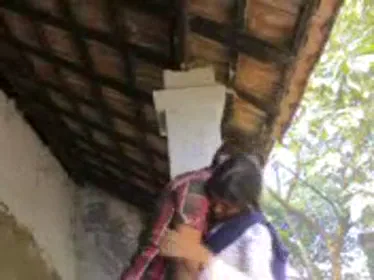 कॉलेज गर्ल ने बॉयफ्रेंड से खड़े खड़े जोरदार चुदाई करवाई देसी एमएमएस वीडियो — screenshot 9