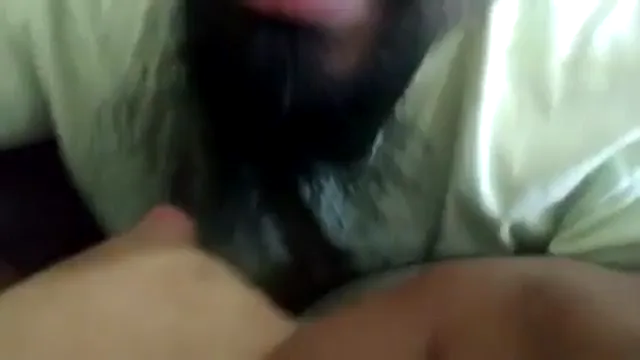 बिहारी मजदूरन के बूब्स चूसता लंड चूसवाती देहाती औरत गांव की चुदाई वीडियो — screenshot 4