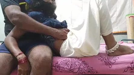 तमिल गेंडे ने मराठी माल की चूत चोदकर देसी सेक्स का पूरा मजा लिया गांव की चुदाई वीडियो — screenshot 3