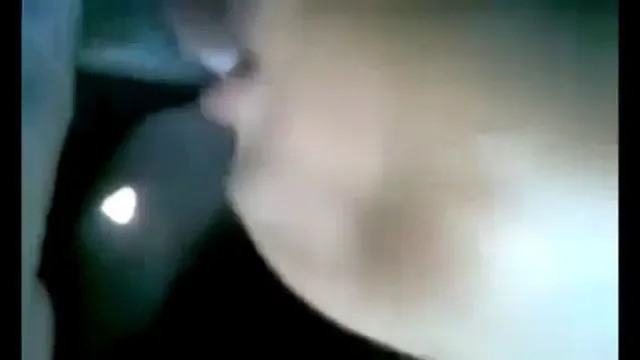 बिग बूब्स वाली चाची को कार में बिठाकर देसी लंड से चूत चुदाई की हॉट क्लिप — screenshot 8