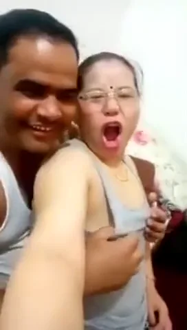 नेपाली रंडी आंटी अपने भतीजे के लंड पर चढ़कर मजे करती देसी चुदाई — screenshot 8