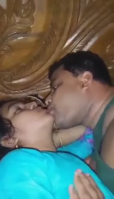 भाभी के बूब्स के विटामिन खाकर पड़ोसी ने जबरदस्त चुदाई की देसी बीएफ — screenshot 3
