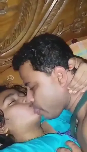 भाभी के बूब्स के विटामिन खाकर पड़ोसी ने जबरदस्त चुदाई की देसी बीएफ — screenshot 5