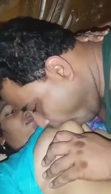 भाभी के बूब्स के विटामिन खाकर पड़ोसी ने जबरदस्त चुदाई की देसी बीएफ — screenshot 7