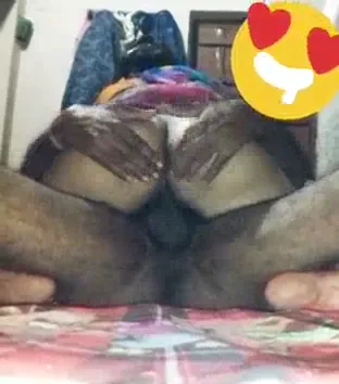 गाँव की आंटी की मोटी गांड चुदाई करते हुए देसी सेक्स वीडियो — screenshot 8