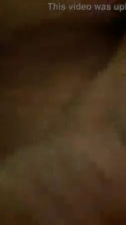 सेक्सी बीवी को घोड़ी बना के जोरदार देसी चुदाई करते हुए हिंदी बीएफ वीडियो — screenshot 6