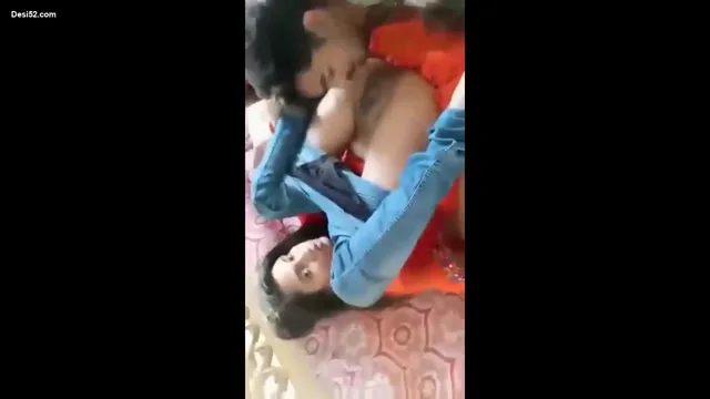 सेक्सी कॉलेज गर्ल की डेनिम जीन्स खिसकाकर चूत चुदाई का देसी बीएफ वीडियो — screenshot 7