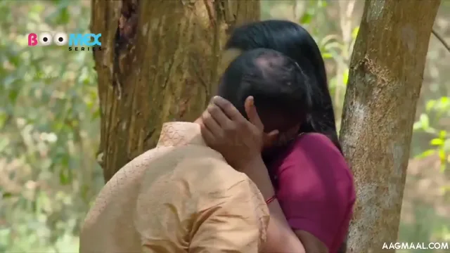 साउथ इंडियन पति पत्नी का जंगल में नंगी चुदाई करते हुए मल्लू बीएफ वीडियो — screenshot 4