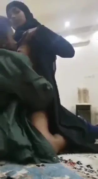 बहरीन से आए कजिन भाई ने मुस्लिम लड़की को चोदा हिंदी सेक्स वीडियो — screenshot 7