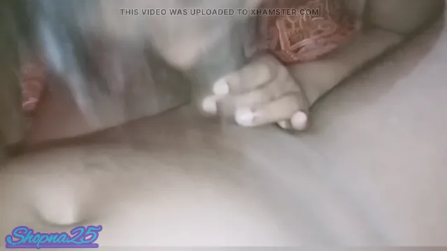 भाई के दोस्त का मोटा लंड चूसती सोपना की देहाती चुदाई हिंदी बीएफ — screenshot 3