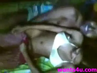 ताउजी की चुदासी बिटिया की देहाती चूत चुदाई MMS वीडियो — screenshot 8