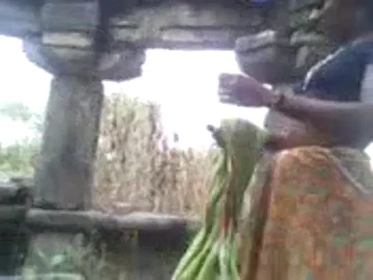 बिहारी लड़की की चिकनी चूत को जोरदार तरीके से चोदने का देसी सेक्स वीडियो — screenshot 1