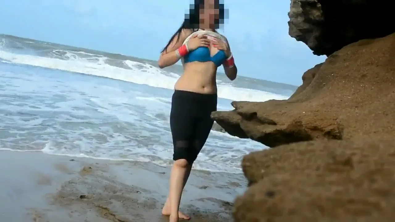 बेंच के ऊपर सेक्सी भाभी की चिकनी चूत चोदकर देसी मस्त चुदाई हिंदी बीएफ एमएमएस