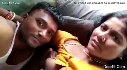 देहाती भाभी ने ब्लाउज खोलकर देवर के मोटे लंड को चूसते हुए देसी चुदाई वीडियो