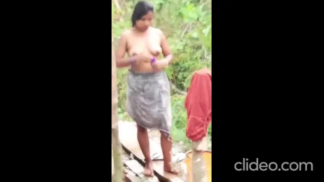 नंगी नहाती चार इंडियन लड़कियों का सेक्सी चूत गांड कंपाइलेशन ब्लू फिल्म — screenshot 4