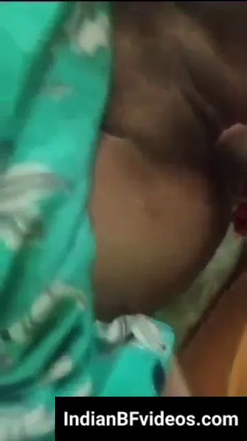 आयेशा ने आशिक के लिए चूत खोलकर देसी चुदाई मंगवाई पाकिस्तानी बीएफ — screenshot 1