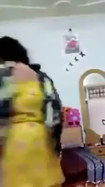 पड़ोसी मुस्लिम चाचा रशीद ने भाभी के साथ देसी चुदाई का मजा लिया बीएफ वीडियो — screenshot 1