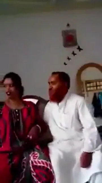 पड़ोसी मुस्लिम चाचा रशीद ने भाभी के साथ देसी चुदाई का मजा लिया बीएफ वीडियो — screenshot 5