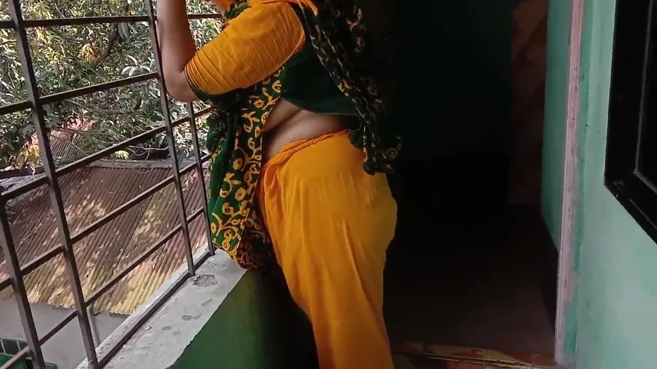 बीवी की गोद भराई में मोटी बांग्लादेशी भाभी चूत चुदाई वीडियो