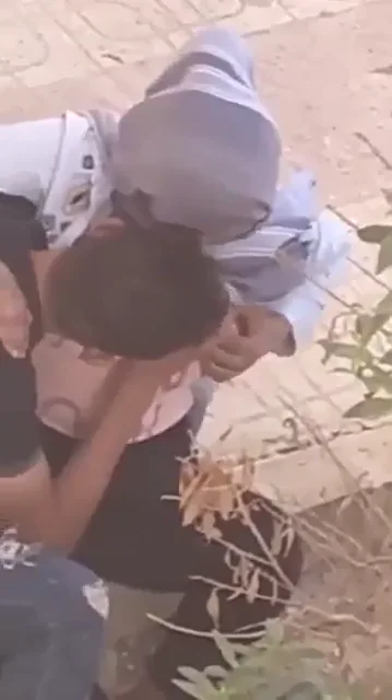 पाकिस्तानी गर्लफ्रेंड के मोटे बूब्स को बॉयफ्रेंड ने खुले में चूसते हुए देसी एमएमएस ब्लू फिल्म — screenshot 9