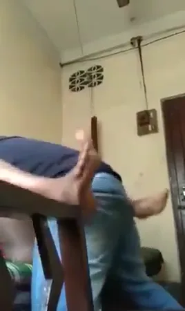 भाभी को गोद में उठाकर कमरे में ले जाकर चूत चोदने वाला देसी सेक्स वीडियो — screenshot 3
