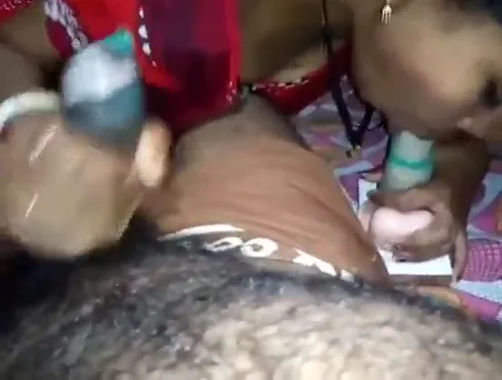 पति का लंड और डिलडो एक साथ चूसती भाभी की गंदी हिंदी बीएफ वीडियो — screenshot 1