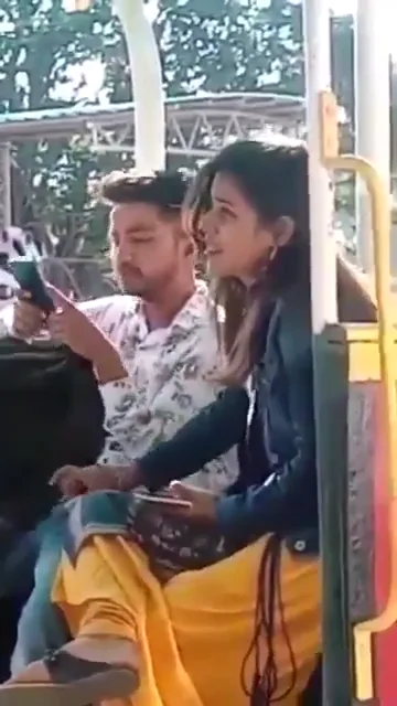 गर्लफ्रेंड ने बॉयफ्रेंड को मुठ मारकर ब्लोजॉब देकर माल निकाला देसी सेक्स वीडियो — screenshot 1