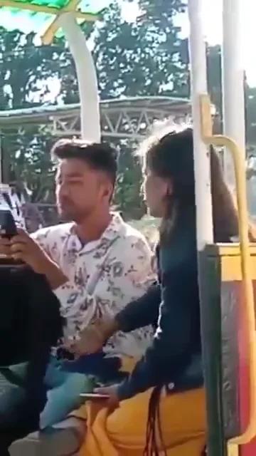 गर्लफ्रेंड ने बॉयफ्रेंड को मुठ मारकर ब्लोजॉब देकर माल निकाला देसी सेक्स वीडियो — screenshot 5