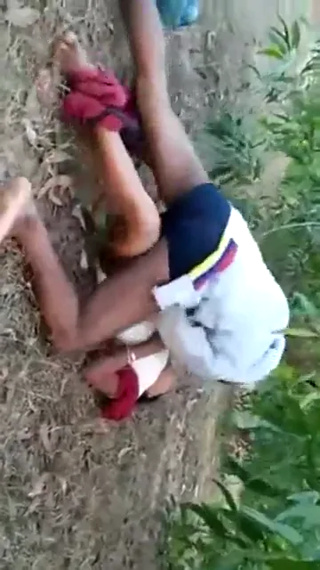 रंडी की जबरदस्त चुदाई दोस्त ने छुपकर फिल्माई देसी एमएमएस वीडियो — screenshot 1