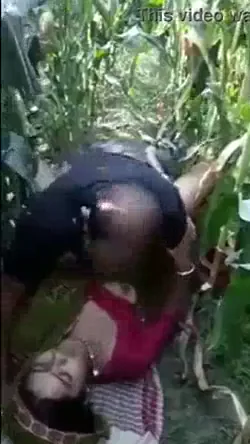 बड़े बूब्स वाली मोटी आंटी ने खुले में लंड चूसकर चूत चुदाई की ब्लू फिल्म — screenshot 2