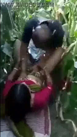 बड़े बूब्स वाली मोटी आंटी ने खुले में लंड चूसकर चूत चुदाई की ब्लू फिल्म — screenshot 4