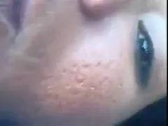 साड़ी वाली आंटी की काली चिकनी चूत को खुले में चोदते हुए देहाती चुदाई MMS — screenshot 3
