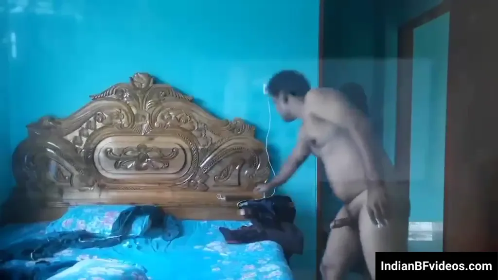 पति ने बीवी की चूत चोदकर चूत में माल गिराया बेडरूम में देसी सेक्स हिंदी बीएफ MMS