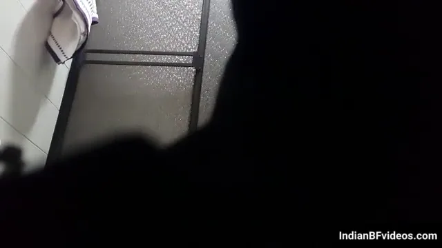होटल में नेपाली क्यूट लड़की का न्यूड बाथरूम सेक्स वीडियो — screenshot 1