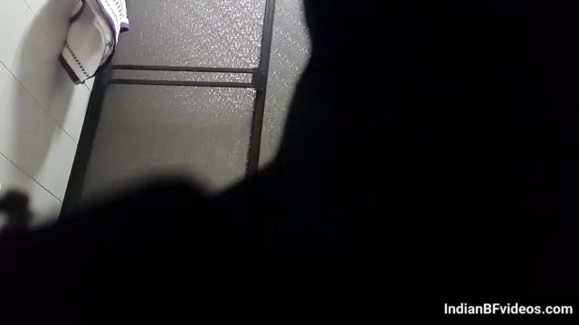 होटल में नेपाली क्यूट लड़की का न्यूड बाथरूम सेक्स वीडियो — screenshot 2