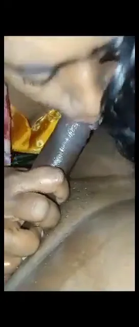 तेल लगा लंड चूसती देसी बीवी की पानीदार मोटी चूत चाटता पति हिंदी बीएफ वीडियो — screenshot 3