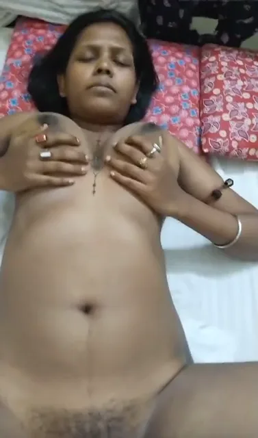 होटल में जवान लवर के साथ मल्लू भाभी ने चूत चुदवाई और गांड भी मरवाया — screenshot 5