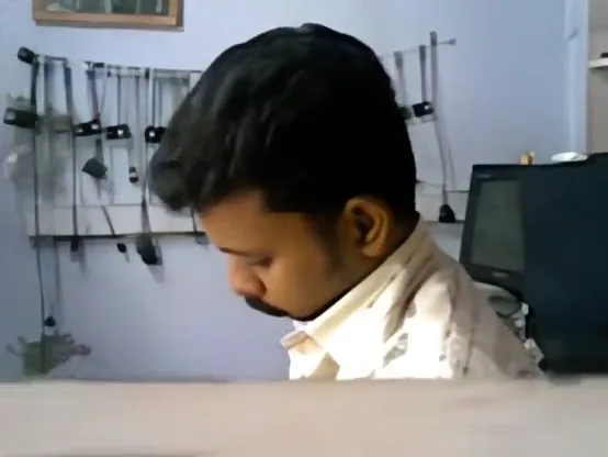 तमिल साली के साथ मोबाइल शॉप में गंदी चूत चुदाई देसी सेक्स वीडियो