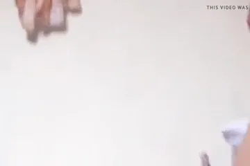 इंग्लिश सीजर पोज में देसी देहाती कपल की जोरदार चुदाई हिंदी बीएफ वीडियो — screenshot 4