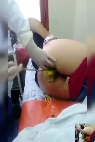 लड़की की गांड से ककड़ी निकालकर डॉक्टर ने चुदाई की अंग्रेजी बीएफ सेक्स वीडियो — screenshot 2