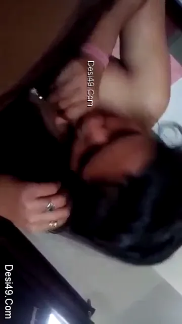 विलेज देसी तेलुगु गर्ल की चूत गांड चुदाई का गांव वाला बीएफ वीडियो — screenshot 4