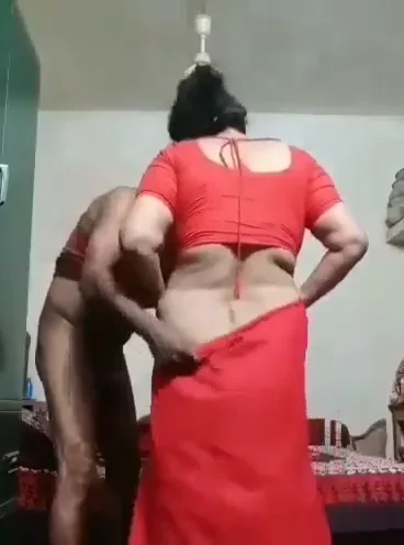 चालु बंगालन आंटी बिहारी अंकल से चुद गई देसी आंटी चुदाई ब्लू फिल्म — screenshot 6