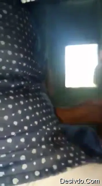 साली की लेगिंग्स चड्डी उतारकर जीजा की चुदाई हिंदी बीएफ वीडियो — screenshot 1