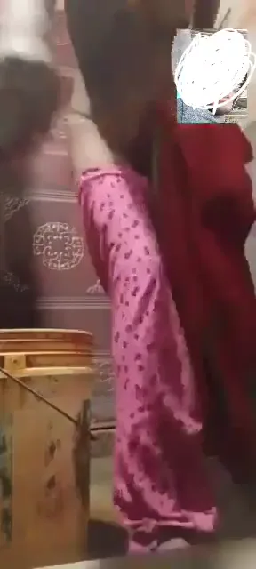 गरीब देहाती लड़की ने वीडियो कॉल पर नंगी चूत दिखाई देसी MMS ब्लू फिल्म — screenshot 3