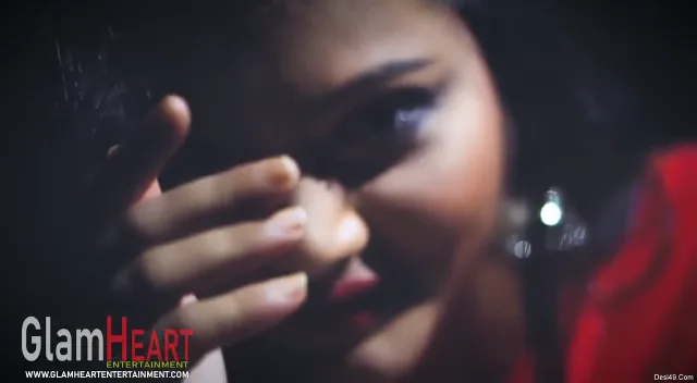 सेमीन्यूड सेक्सी इंडियन बेब की हॉट अदाएं और नंगी चुदाई — screenshot 4