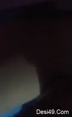 गरीब देहाती शादीशुदा औरत ने रात को नंगे जिस्म को कामुकता से सहलाया MMS — screenshot 1